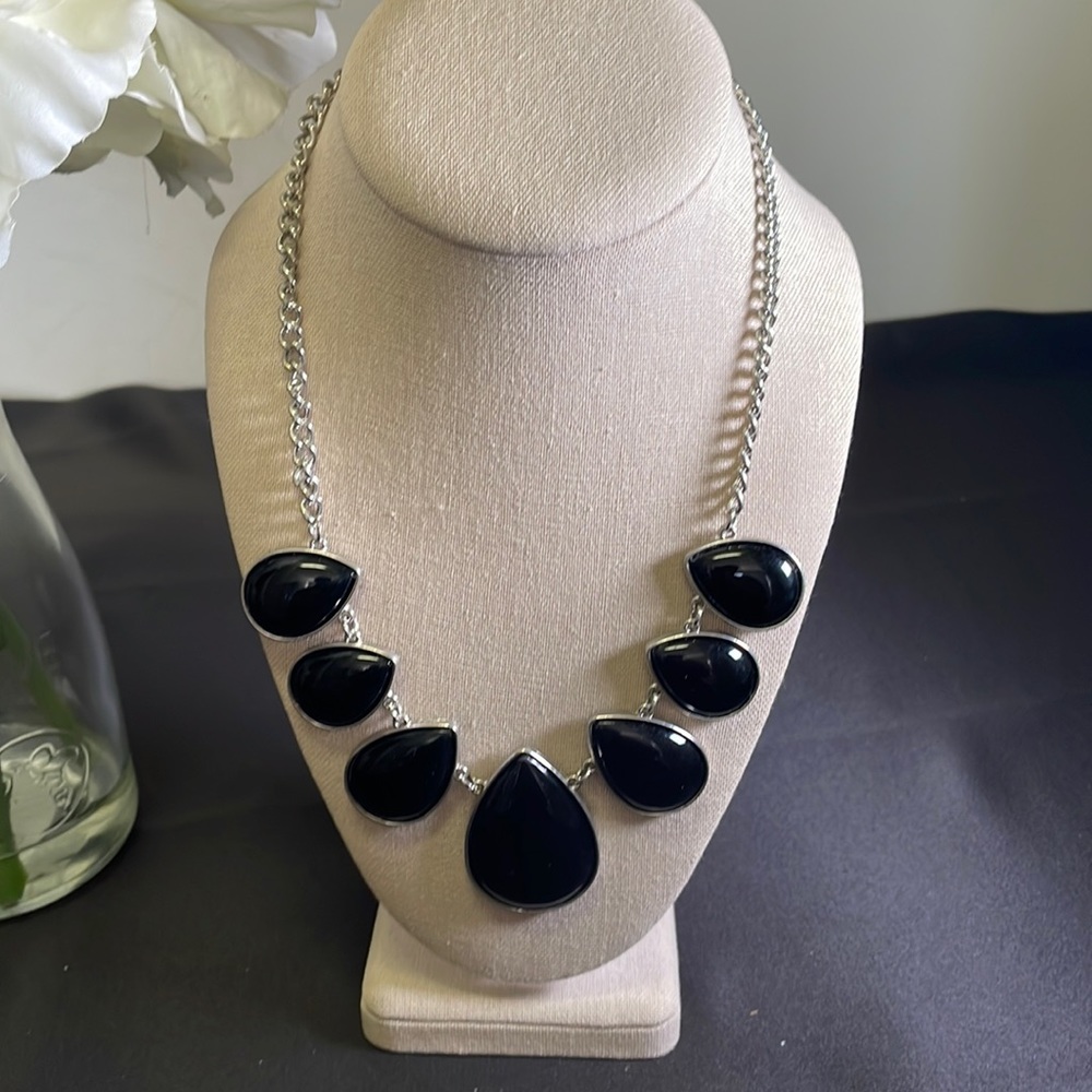 Black and silver paparazzi necklace
